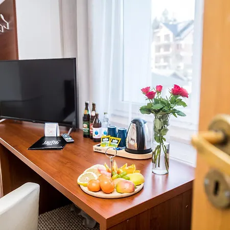 Apartahotel Ariston 4*