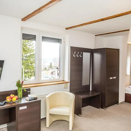 Aparthotel Ariston 4*