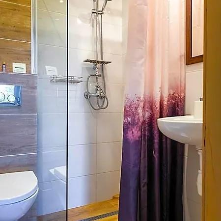 Ariston 4*